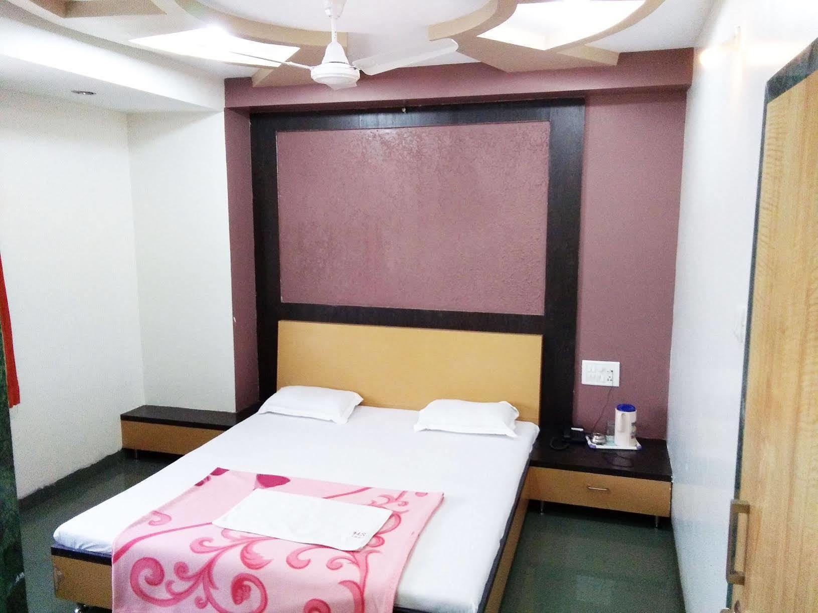 Hotel Sahara Aurangabad  Buitenkant foto